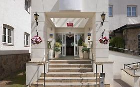 Airport Inn Manchester Hotel & Spa